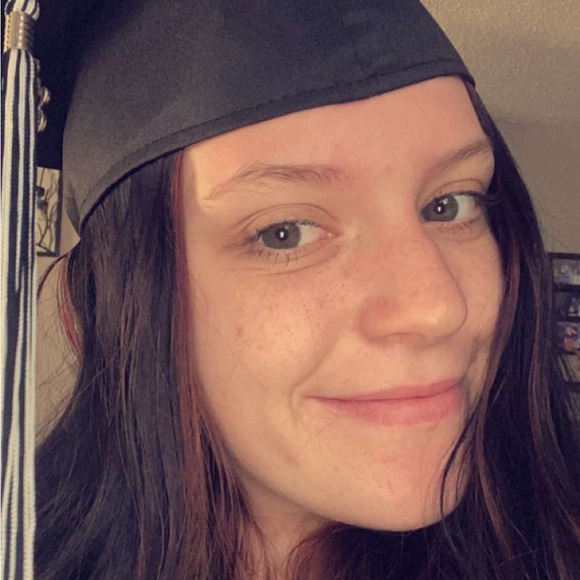 Meet your Posher, Kylee - Picture 1 of 1